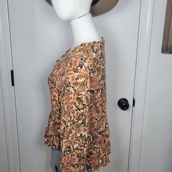 Vici Boho Paisley Peplum Tie Waist Deep V Neck Top Size Small - Picture 4 of 11